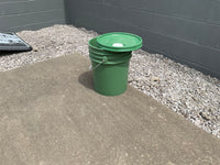 Load image into Gallery viewer, Plastic Bucket - 5 Gallon, Green W/Lid
